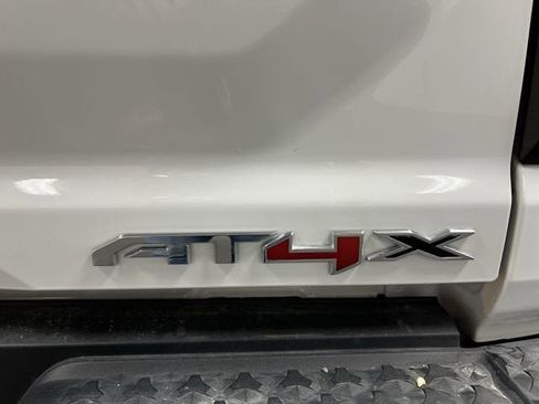 Used 2024 GMC Canyon AT4X w/ AT4X AEV Edition image 31