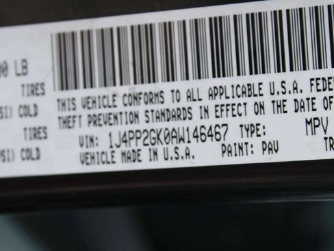 Used 2010 Jeep Liberty Sport RWD image 10