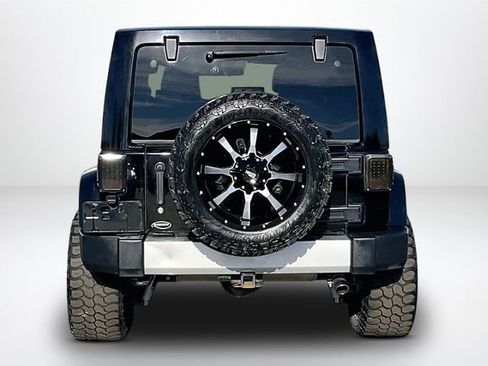 Used 2012 Jeep Wrangler Unlimited Sahara w/ Connectivity Group image 4