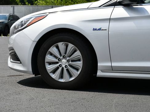 Used 2016 Hyundai Sonata SE FWD image 12
