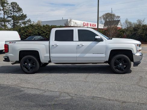 Used 2017 Chevrolet Silverado 1500 LT w/ All Star Edition image 3