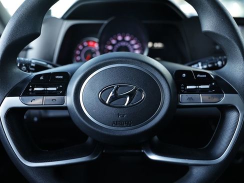 Used 2023 Hyundai Elantra SEL w/ Cargo Package image 19