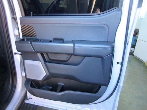 Used 2025 Ford F150 Raptor AWD/4WD image 31