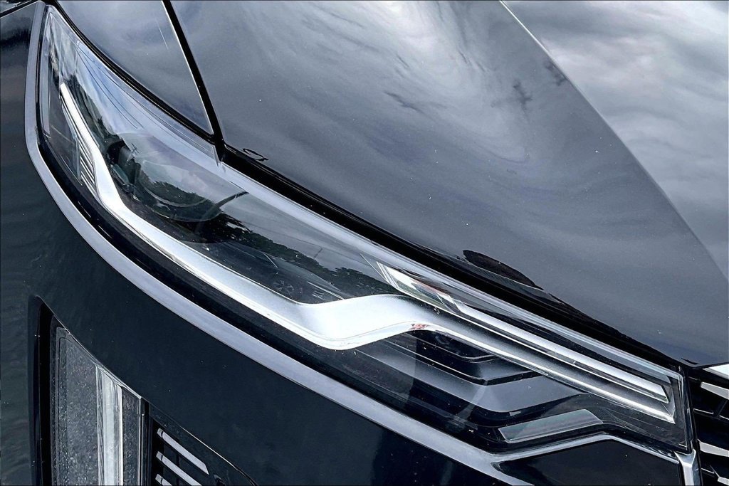 Used 2024 Cadillac XT6 Premium Luxury FWD image 33