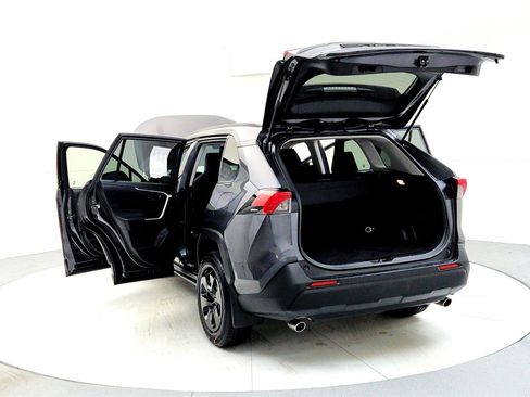 Certified 2019 Toyota RAV4 LE image 11