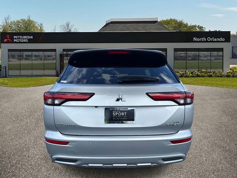 Used 2025 Mitsubishi Outlander SEL image 4
