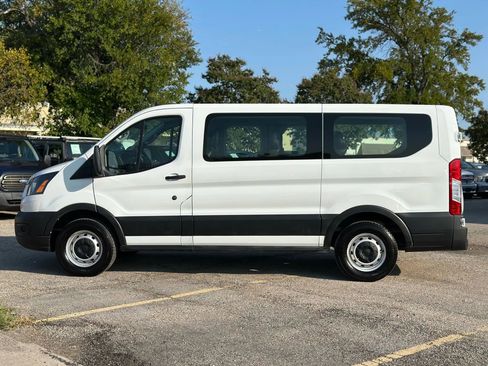 Used 2020 Ford Transit 150 XL image 3