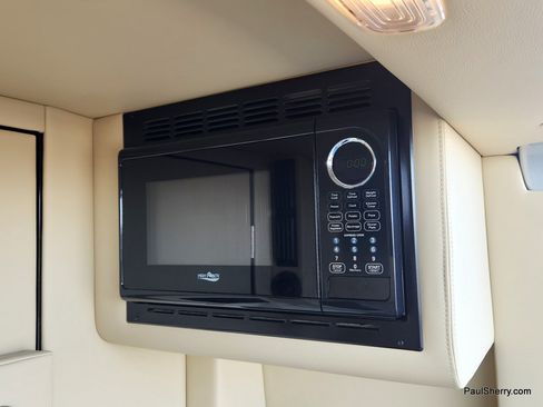 Used 2021 Mercedes-Benz Sprinter 2500 image 6