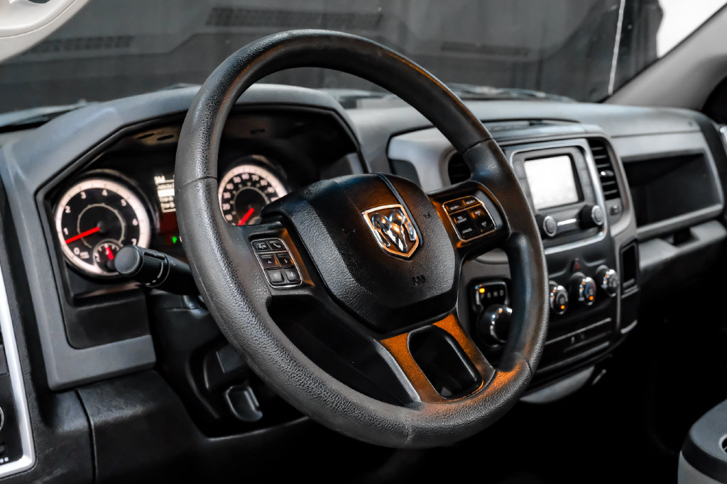 Used 2019 RAM 1500 Express w/ Express Value Package AWD/4WD image 16