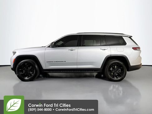 Used 2024 Jeep Grand Cherokee L Laredo AWD/4WD image 6