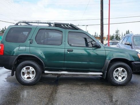 Used 2000 Nissan Xterra XE image 2