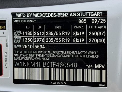 Used 2026 Mercedes-Benz GLC 300 4MATIC image 33