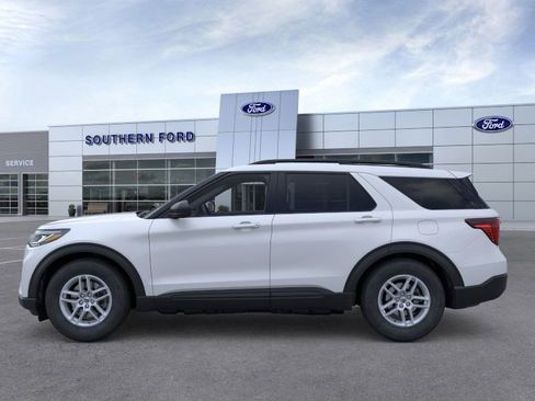 New 2026 Ford Explorer Active image 3
