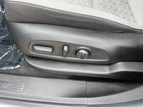 Used 2022 Chevrolet Equinox LS w/ LS Convenience Package AWD/4WD image 10