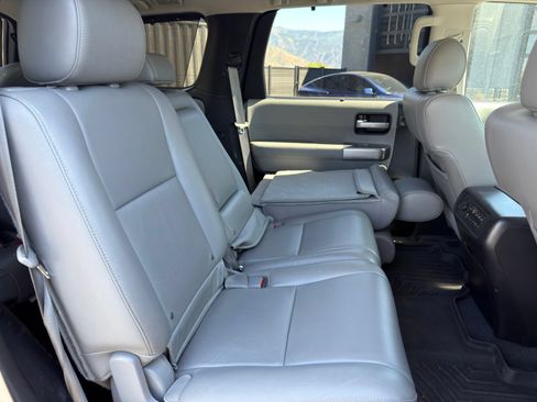 Used 2020 Toyota Sequoia Limited AWD/4WD image 11