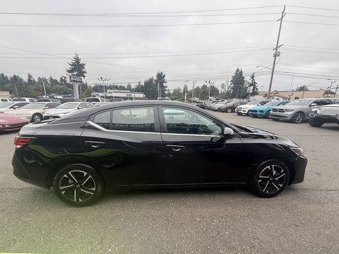 Used 2024 Nissan Sentra SV FWD image 7
