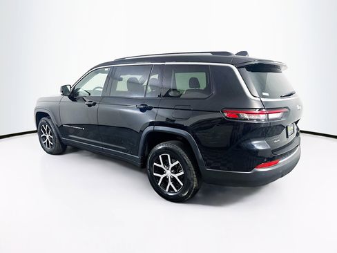 Used 2023 Jeep Grand Cherokee L Limited AWD/4WD image 5