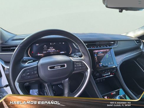 Used 2022 Jeep Grand Cherokee Limited w/ Luxury Tech Group II image 18