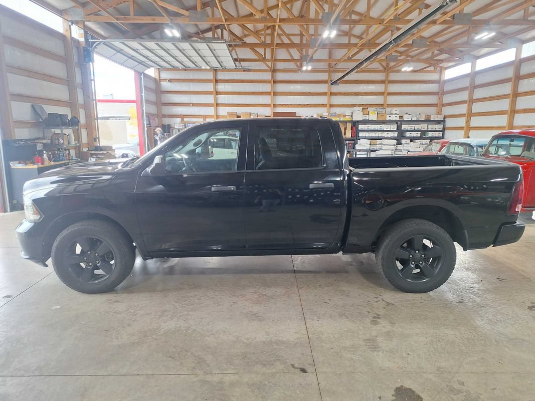 Used 2014 RAM 1500 Express w/ Black Ram 1500 Express Group AWD/4WD image 5