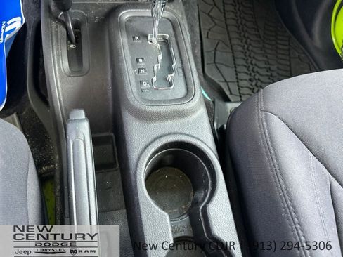 Used 2013 Jeep Wrangler Unlimited Sport AWD/4WD image 10