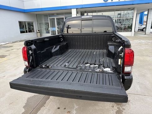 Used 2021 Toyota Tacoma SR w/ SR Convenience Package image 24