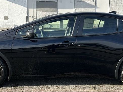 New 2026 Toyota Prius SE image 8