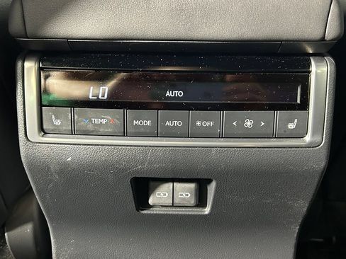 Used 2025 Lexus GX 550 w/ Cold Area Package AWD/4WD image 20