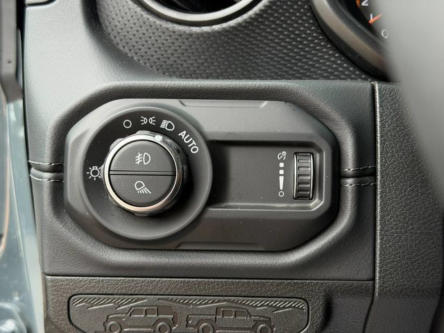 Used 2026 Jeep Gladiator Rubicon AWD/4WD image 46