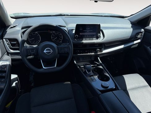 Used 2024 Nissan Rogue SV AWD/4WD image 15