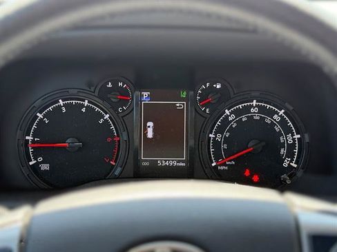 Used 2023 Toyota 4Runner SR5 Premium w/ Moonroof Package AWD/4WD image 17