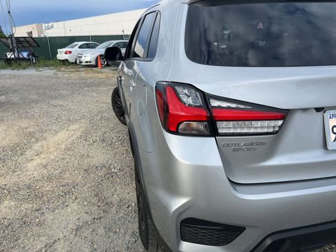 Used 2024 Mitsubishi Outlander Sport LE AWD/4WD image 10