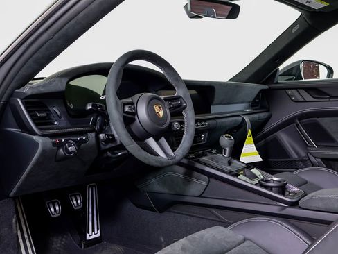 New 2026 Porsche 911 GT3 RWD image 4