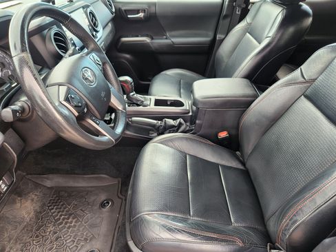 Used 2021 Toyota Tacoma TRD Pro AWD/4WD image 9