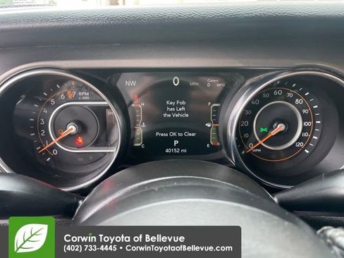 Used 2022 Jeep Gladiator Willys image 19