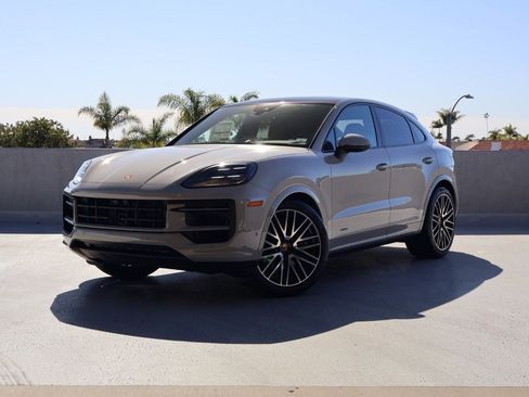 New 2026 Porsche Cayenne Coupe image 1
