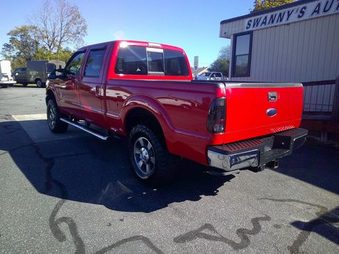 Used 2011 Ford F250 Lariat w/ Lariat Interior Pkg image 9
