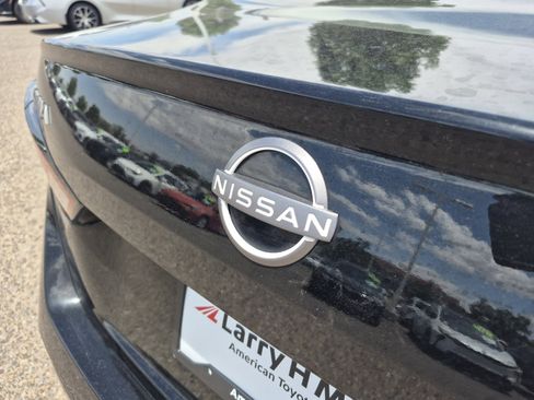 Used 2025 Nissan Altima 2.5 SV FWD image 21