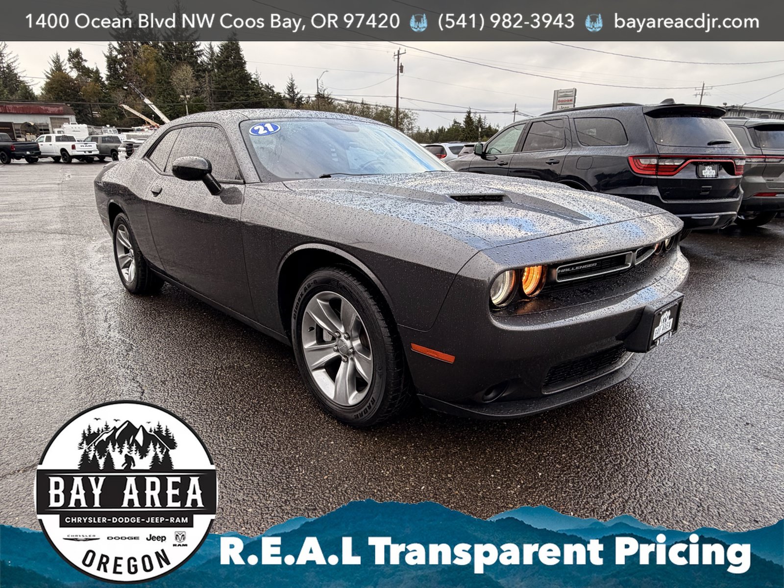 Used 2021 Dodge Challenger SXT RWD image 3