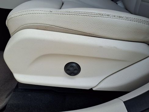 Used 2022 Mercedes-Benz GLC 300 image 25