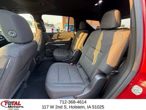 Used 2024 Chevrolet Traverse LT w/ LPO, Floor Liner Package FWD image 12