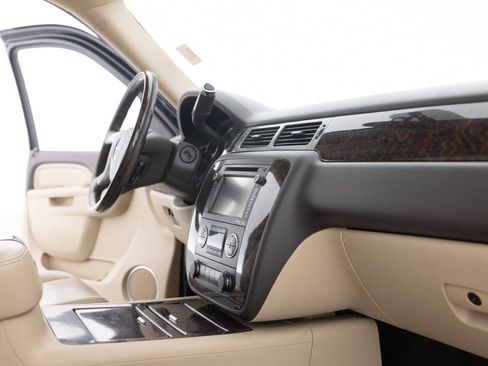 Used 2013 GMC Sierra 2500 Denali w/ Suspension Package, Off-Road image 31