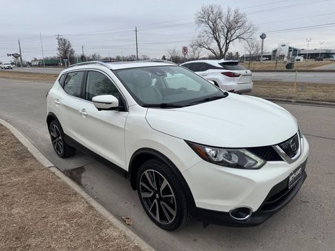 Used 2017 Nissan Rogue Sport SL w/ SL Premium Package image 7