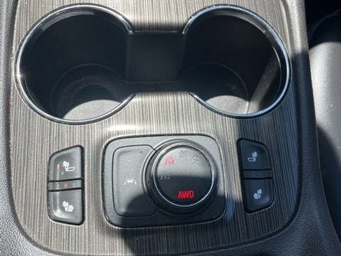 Used 2023 GMC Acadia SLT AWD/4WD image 52