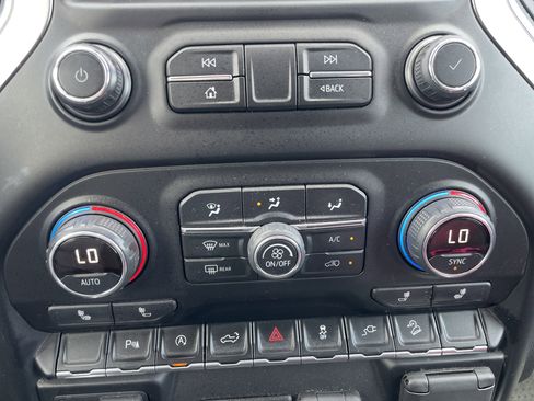 Used 2019 Chevrolet Silverado 1500 RST AWD/4WD image 32