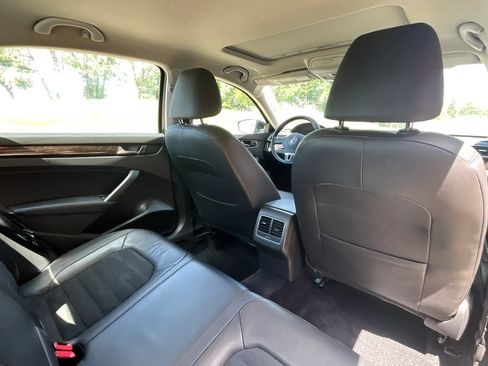 Used 2014 Volkswagen Passat 1.8T SEL Premium FWD image 13