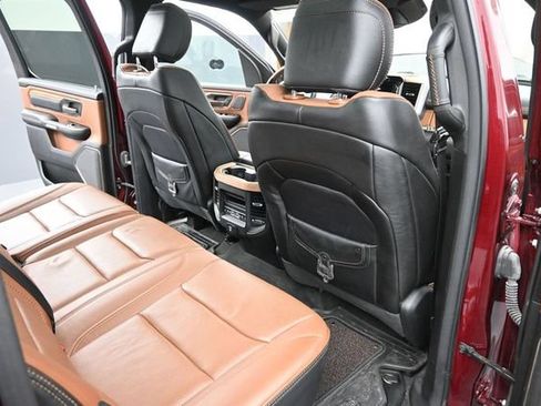 Used 2022 RAM 1500 Limited AWD/4WD image 17