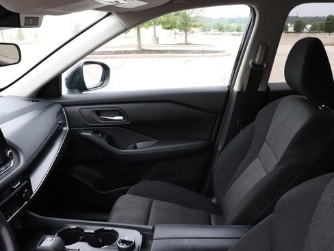 Used 2024 Nissan Rogue SV AWD/4WD image 15