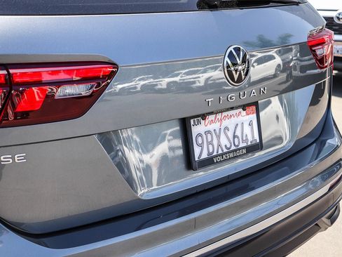 Certified 2022 Volkswagen Tiguan SE w/ Panoramic Sunroof Package FWD image 10