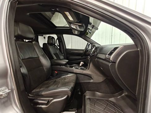 Used 2021 Jeep Grand Cherokee Laredo X AWD/4WD image 23