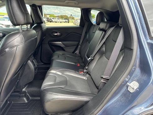 Used 2020 Jeep Cherokee Limited AWD/4WD image 21